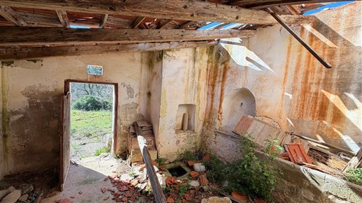 Corpo Di Trulli Con Fabbricati